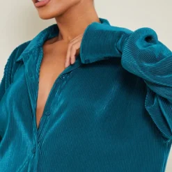 Robe Chemise Plissée Bleu Sarcelle à Ourlet Volanté -Jolie Vêtue Soldes Magasin 92cabeea9e129a3bd79e0e0bd16a4ea7dbe7a116 cnb8480 4