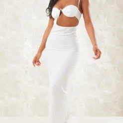 Robe Longue Blanche En Effet Lin à Côtés Découpés Et Armatures Détail Bretelles -Jolie Vêtue Soldes Magasin 92ef2426a30a85fe32afbcd7413e630ebe49c5b5 cne1405 3