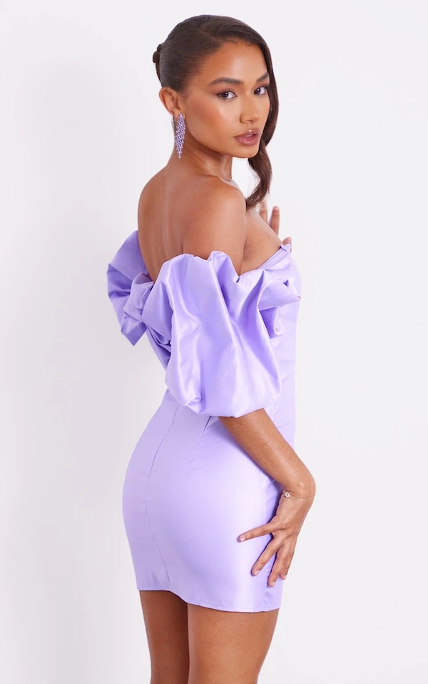 Petite Robe Moulante Lilas à Décolleté Plongeant Et Manches Volantées 4 Petite Robe Moulante Lilas à Décolleté Plongeant Et Manches Volantées – Image 2