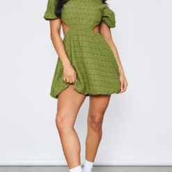 Robe Babydoll En Broderie Kaki à Découpes