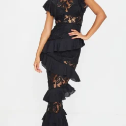 Robe Maxi En Dentelle Noire à Volants