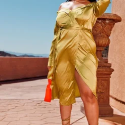 Plus Robe Portefeuille Mi-longue Vert Olive Satinée à Col Bardot Replié -Jolie Vêtue Soldes Magasin 96a01a09e9ad16fd667a2ffa327c1fee3102c45b CMW4021 3