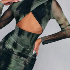 Robe Mi-longue En Mesh Multicolore Imprimé Zèbre Cache-coeur Découpée -Jolie Vêtue Soldes Magasin 98db0b0fc5126ad6c6b4dd0a9e467774d887a852 cnc7764 4