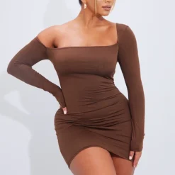 Shape Robe Moulante Marron Chocolat Asymétrique à Manches Longues