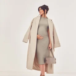 Maternité Robe De Grossesse Longue Taupe Sculpt Mat à Manches Courtes -Jolie Vêtue Soldes Magasin 99d02fbd1accd63fd7b855baf0991f374d7c83f6 cnd3092 3