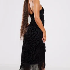 Robe Mi-longue Drapée Noire à Armatures Et Franges -Jolie Vêtue Soldes Magasin 9a95df7788d0b3b8c0b2da42b030fd21c33abe6e cnb3669 2