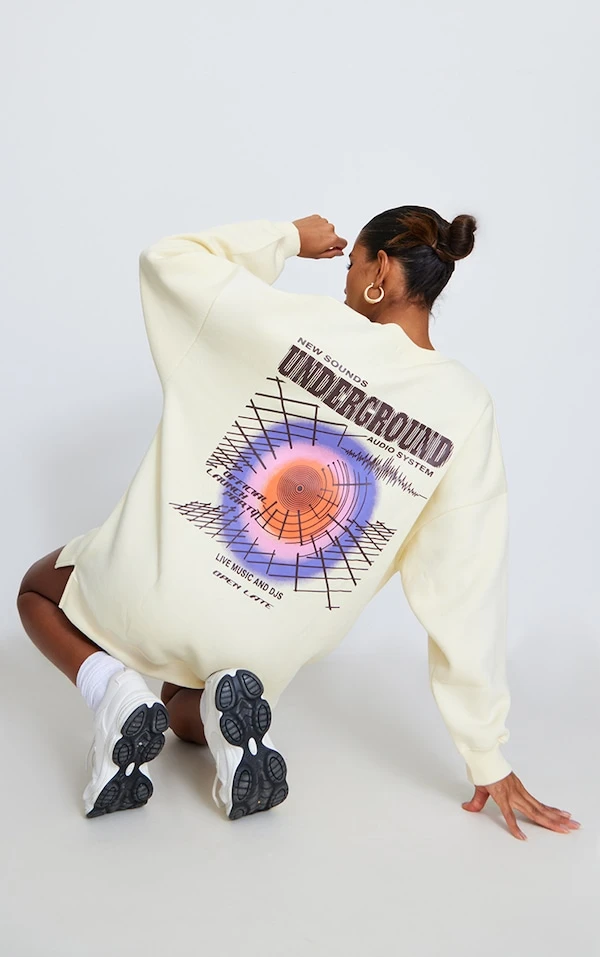 Robe Sweat Crème à Imprimé Graphismes Underground 3 Robe Sweat Crème à Imprimé Graphismes Underground