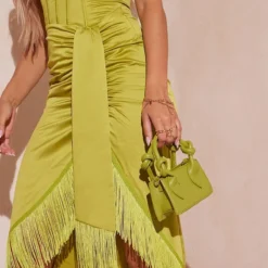 Robe Mi-longue Satinée Drapée Vert Olive à Ourlet Frangé Et Col Bardot -Jolie Vêtue Soldes Magasin a11e751f5b7cb08b587f4b4157b1e3e6e0ae1df1 cmy2017 5