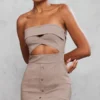 Robe Moulante Bustier Taupe à Découpes Et Boutons