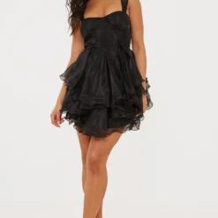 Robe Patineuse Noire En Organza à Bretelles épaisses Et Superpositions -Jolie Vêtue Soldes Magasin a25f7153055f7315b1e7c5306313a2a6a9b08fb2 cnc3045 3