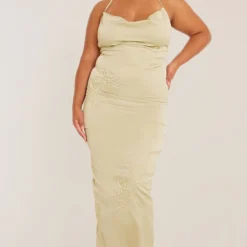 Plus Robe Longue Satinée Verte Brodée Dos Nu -Jolie Vêtue Soldes Magasin a3b101b239a5b464c6633370eab27b847095bc6a cne0714 1