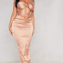 Shape Robe Longue Satinée Bronze à Découpes Détail Empiècement