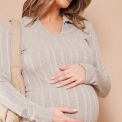 Maternité Robe De Grossesse Longue Côtelée Avoine à Col -Jolie Vêtue Soldes Magasin a5efa079c197f609981432505fe6a38144e13e5f cnd3128 4