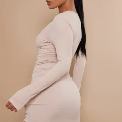 Robe Moulante Manches Longues Taupe à Col Haut Et Laçage -Jolie Vêtue Soldes Magasin a71159097c98f14181c673646e5377a3102f9f0d cnd1321 2