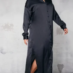 Plus Robe Chemise Longue Noire Satinée