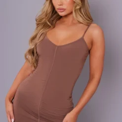 Robe Moulante En Jersey Chocolat à Bretelles Et Coutures -Jolie Vêtue Soldes Magasin a88b6da0fb212c7d1355a241b03f96ec0f02fac3 cnd4083 1
