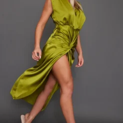 Robe Mi-longue Satinée Vert Sauge à Décolleté Plongeant Et Jupe Drapée -Jolie Vêtue Soldes Magasin a8f040a24775d54acd7fc46d3caa61f7899591ce cnd2064 3