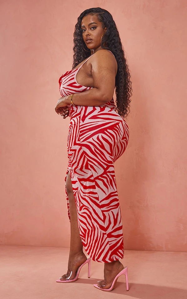 Plus Robe Mi-longue Froncée Dévorée Rose à Col Bénitier 5 Plus Robe Mi-longue Froncée Dévorée Rose à Col Bénitier – Image 3