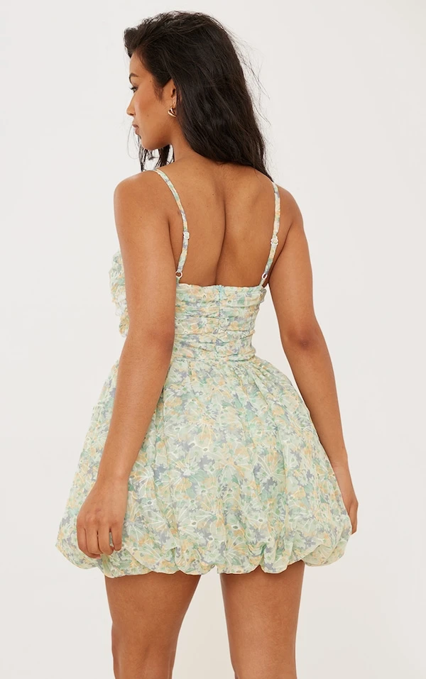 Robe Texturée Fleurie Verte à Bretelles Et Jupe Bouffante 4 Robe Texturée Fleurie Verte à Bretelles Et Jupe Bouffante – Image 2