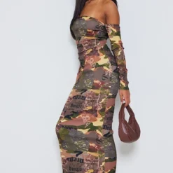 Tall Robe Mi-longue Orange à Imprimé Camouflage Et épaules Dénudées -Jolie Vêtue Soldes Magasin aa8e00920b2adaa1653abbc133e577389cec792c cnd3416 3