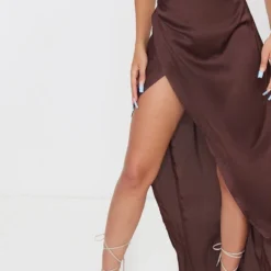 Petite Robe Longue Satinée Chocolat Détail Portefeuille -Jolie Vêtue Soldes Magasin ab371e3f2fc8ceb5865dbaba5bbd92b29094fd0f cmv1024 5