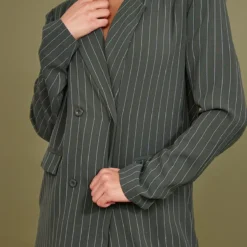 Robe Blazer Oversier Kaki Sauge à Fines Rayures Et Double Boutonnière -Jolie Vêtue Soldes Magasin acb7fb4b082fe2af75467d87d9c0f950a0ff76bc cnc2878 4