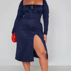 Plus Robe Mi-longue Bleu Marine Nouée Devant à Manches Bouffantes