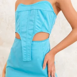 Robe Bustier Mi-longue Satinée Bleue Fendue à Corset Et Ourlet Style étrier -Jolie Vêtue Soldes Magasin ae540fe273cd8c368986a87f77393610f42e0599 cnd5865 4