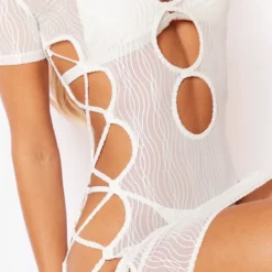 Mini Robe De Plage Découpée Blanche En Mesh Texturé 10 Mini Robe De Plage Découpée Blanche En Mesh Texturé -Jolie Vêtue Soldes Magasin ae59fb4de023f981a906478fd9598b72efd16898 cmy7986 5