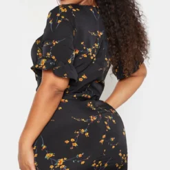 Plus Robe Fluide Noire à Imprimé Floral Et Corset -Jolie Vêtue Soldes Magasin b1316815ee1b65c7e69abb915ab4f4ce4a6ded6a cmf1373 2