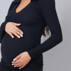 Maternité Mini-robe De Grossesse Noire à Col Polo Et Décolleté Plongeant -Jolie Vêtue Soldes Magasin b20e9a203c70deb551f2a02c5cb3cbedc84476cd cmw5814 5