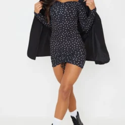 Robe Moulante Noir Profond Imprimé Pois à Manches Longues Et Devant Froncé -Jolie Vêtue Soldes Magasin b410aefc68c07df4146d372d790ef5af116844f5 CMS1127 3