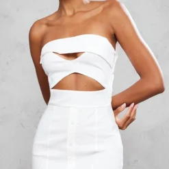 Robe Moulante Bustier Crème à Découpes Et Boutons 9 Robe Moulante Bustier Crème à Découpes Et Boutons -Jolie Vêtue Soldes Magasin b857ef94a74e2aad655b0b507b2126712f22c97e cnd4021 3