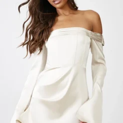 Robe Droite Satinée Plissée Champagne à Col Bardot Et Manches évasées -Jolie Vêtue Soldes Magasin b861458b5f47dd7274c6b8e3b7fe1b37cc4b031d cnc6160 3