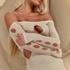 Robe Longue En Maille Transparente Crème Découpée à Manches Longues -Jolie Vêtue Soldes Magasin b8b84e45d370e56701f8a834e891b0b3e4425cd1 cnc5952 4