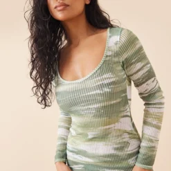 Robe Moulante Verte Imprimée Griffure Côtelée à Manches Longues -Jolie Vêtue Soldes Magasin bbca55578a25af7a265a0487813b8a0df3097d5c cnd4308 1