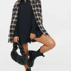 Robe Chemise Noir Profond à Volants -Jolie Vêtue Soldes Magasin bc0d841f39b71630f782e8b1c2b4ac553b5229c0 cmo6889 3