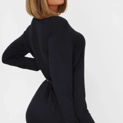 Robe Tee-shirt Noire Manches Longues à Décolleté En V Basique -Jolie Vêtue Soldes Magasin bc4e554574860bade109f3d82e755897e928a4c4 cmf3060 2