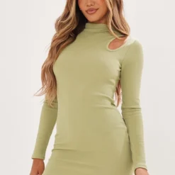 Logic Robe Moulante Côtelée Vert Sauge Découpée à Manches Longues