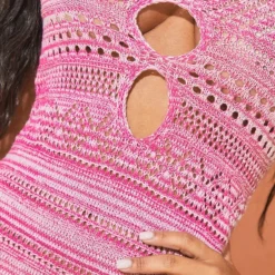 Petite Mini Robe Rose Découpée En Maille Crochet -Jolie Vêtue Soldes Magasin bdb6162a581df337cd1151d3872b5372ae6d5e71 cmw7895 5