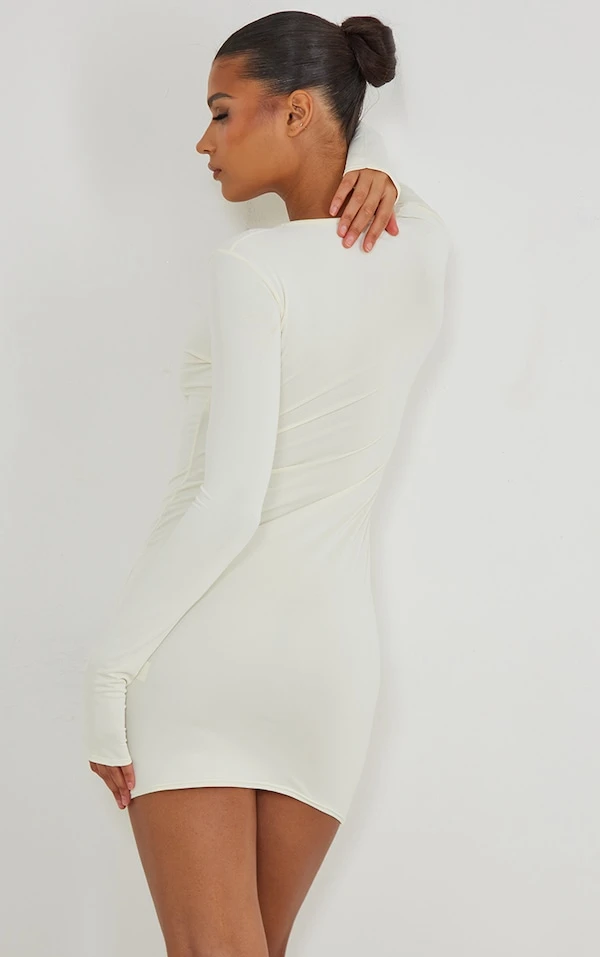 Robe Moulante Beige Sculpt Mat à Manches Longues Et Trous Pour Les Pouces 4 Robe Moulante Beige Sculpt Mat à Manches Longues Et Trous Pour Les Pouces – Image 2