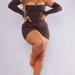 Shape Robe Moulante Marron Chocolat à Dos Lacé Et épaules Dénudées -Jolie Vêtue Soldes Magasin c1701ae42cdb040a39c55a94f6ffb4335dc5f8b3 cmy3389 4