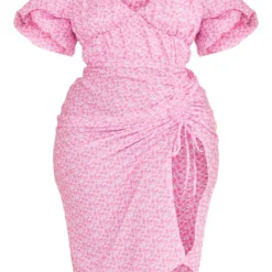 Plus Robe Mi-longue Fendue Rose Vif Fleurie à Côtés Froncés Et Manches Bouffantes 11 Plus Robe Mi-longue Fendue Rose Vif Fleurie à Côtés Froncés Et Manches Bouffantes -Jolie Vêtue Soldes Magasin c1d91c956e71a4b6ff5c7dc5bb6a89095409d4d3 cnc5209 5