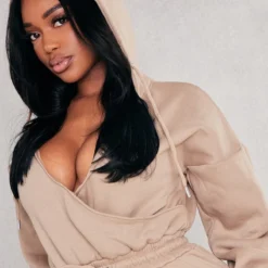 Shape Robe Pull Cache-coeur Taupe Style Utilitaire à Décolleté Et Poches -Jolie Vêtue Soldes Magasin c1fe4379137293602ffdb354dbb368928fc27aa1 cnd6416 4