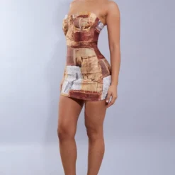 Petite Robe Moulante Marron Imprimé Grunge Style Patchwork Ajustée à Corset