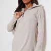 Robe Pull Oversize Côtelée Sable à Col Haut Et Demi-zip -Jolie Vêtue Soldes Magasin c417309d966e74dc1d7a95d21ea90f099339ed36 cnc2874 1