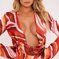 Robe Moulante Orange Satinée Froncée Imprimé Tourbillons à Col Bénitier Plongeant Et Manches Longues -Jolie Vêtue Soldes Magasin c7a7dee371ceeece89990d850ed2d718d6276479 cne3794 4