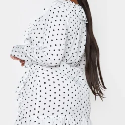 Plus Robe Volantée Style Cache-coeur à Imprimé Pois Blanche -Jolie Vêtue Soldes Magasin c7d7230652c0a8ff8c3bc20a53fcc56d9f537811 cmm7678 2