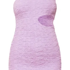 PRETTYLITTLETHING Mini Robe En Maille Tricot Lilas Effet éponge à Motifs En Relief Et Découpes -Jolie Vêtue Soldes Magasin c89375db79348364310dcac00a5278513d5c728d cnc3296 5