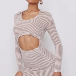 Robe Moulante Boutonnée En Maille Côtelée Marron à Rayures Et Col -Jolie Vêtue Soldes Magasin c94dd1e7d4ead6b3c2243eb013d2ed9fb7ba1178 cnd5503 1